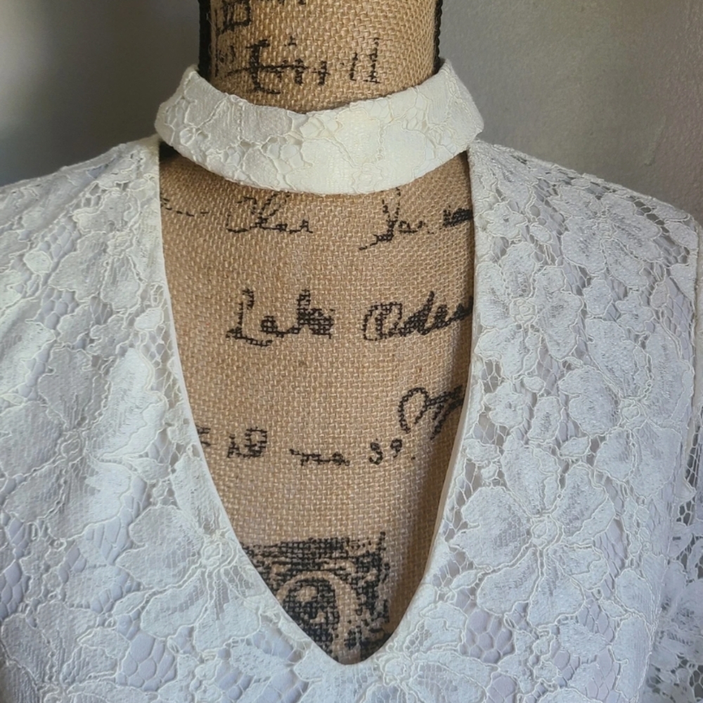 Wayf Ivory Lace Bell Sleeve Blouse - Picture 4 of 10